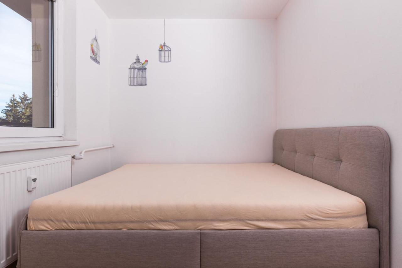 Netflix & Wifi Free Dvojizbovy Byt Blizko Centra - 24H Self Check-In Banská Bystrica Dış mekan fotoğraf