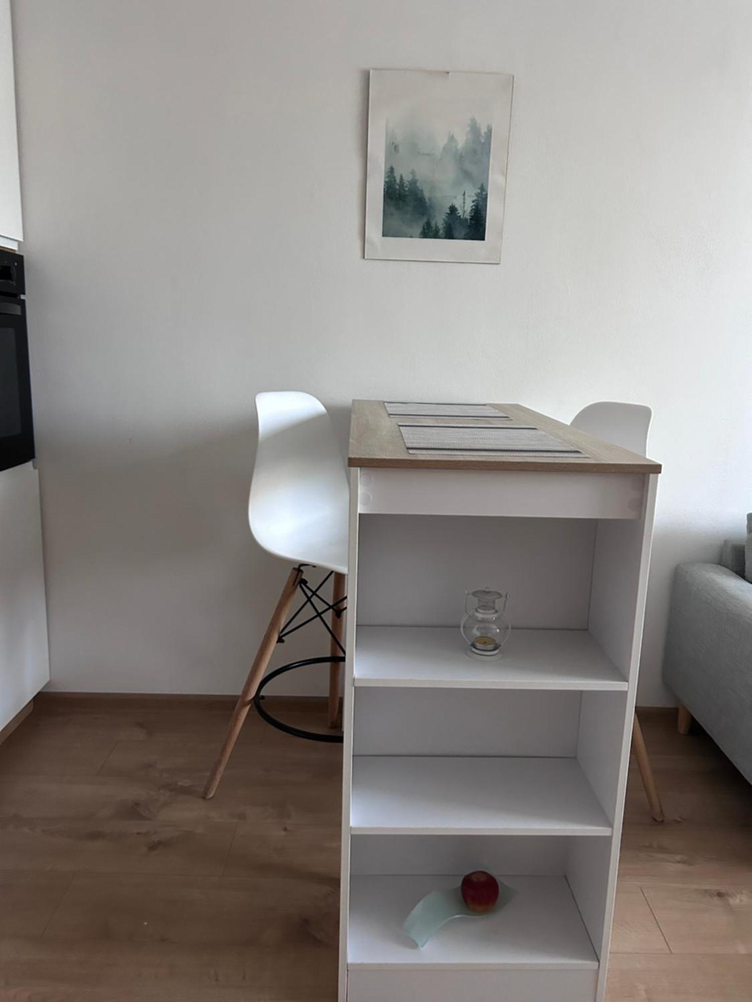 Netflix & Wifi Free Dvojizbovy Byt Blizko Centra - 24H Self Check-In Banská Bystrica Dış mekan fotoğraf